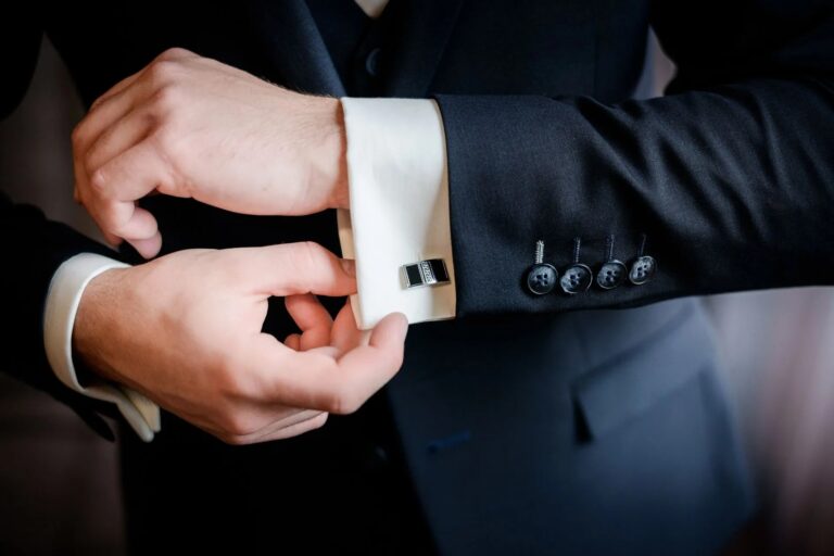 4 Ways Custom Suits Can Boost Your Confidence
